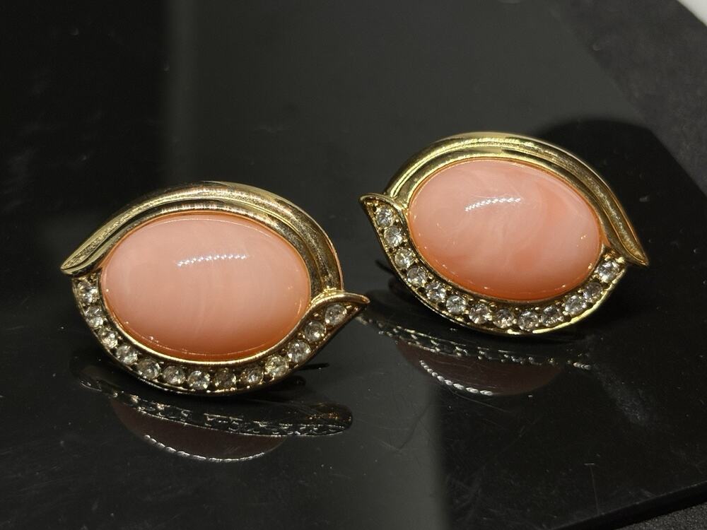 Vintage Trifari Gold Tone Faux Coral Molded Glass Rhinestone Clip Oval Earrings